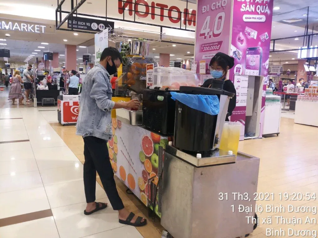 Máy Vắt Cam Thương Mại Zumex: Nhận Xét Từ Người Dùng Thực Tế
