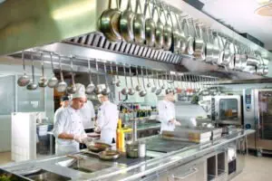 Vệ Sinh Nhà Hàng Buffet Từ A Đến Z Đảm Bảo An Toàn Thực Phẩm Cho Khách Hàng
