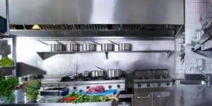 Tại Sao Việc Vệ Sinh Dụng Cụ Lại Quan Trọng?