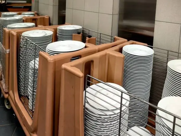 Làm Thế Nào Để Duy Trì Vệ Sinh An Toàn Thực Phẩm Trong Mùa Cao Điểm Tại Nhà Hàng Buffet?