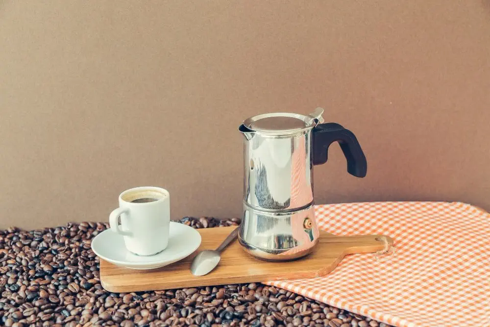 Hành Trình Từ Hạt Cà Phê Đến Tách Espresso Ý