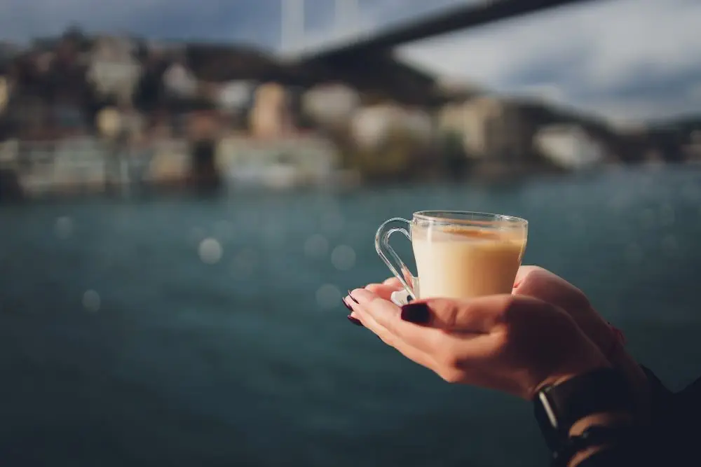 Vai Trò của Coffee Ý trong Các Bộ Phim Nổi Tiếng