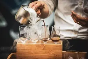 Tìm Hiểu Về Các Loại Ly Thủy Tinh Dùng Trong Cafe Ý: Bí Quyết Cho Một Tách Cafe Hoàn Hảo